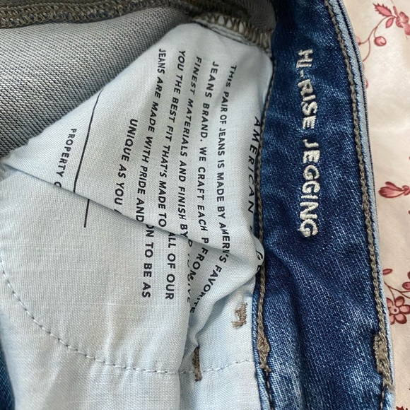 Distressed High Rise Jeggings - Picture 5 of 8